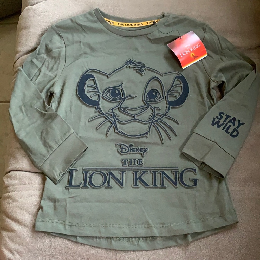 DISNEY- THE LION KING long sleeve tee. NWT. Sz 5/6